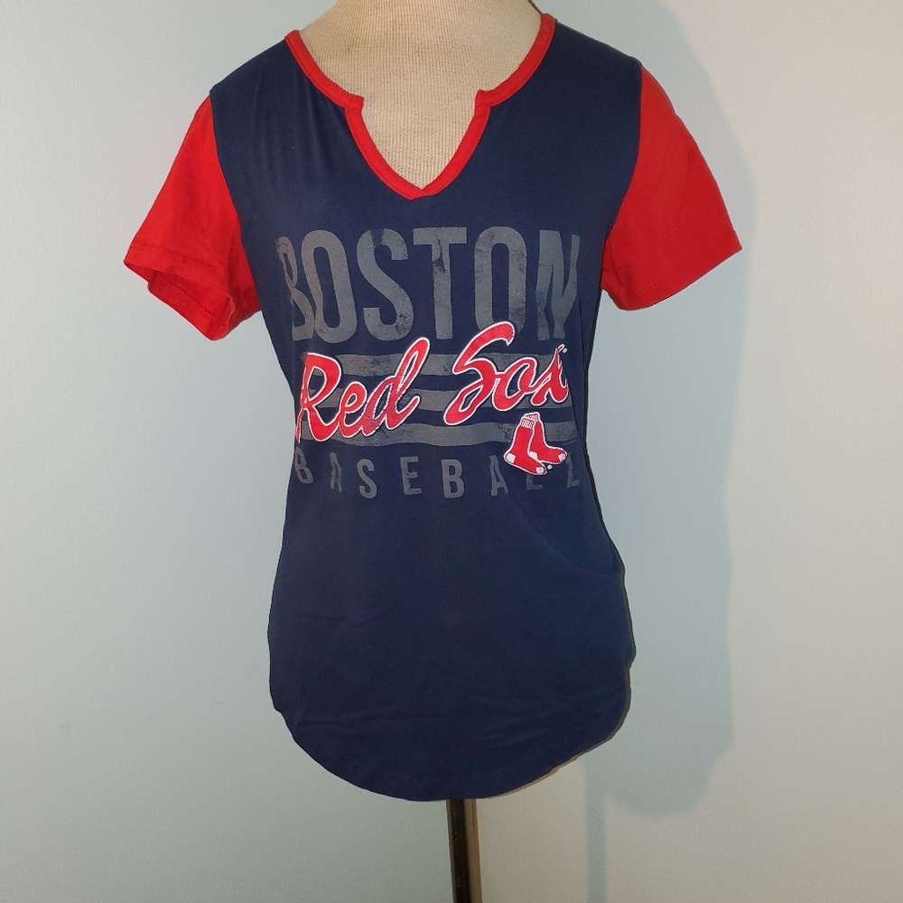 Womens Size Medium Boston Red Sox T-Shirt